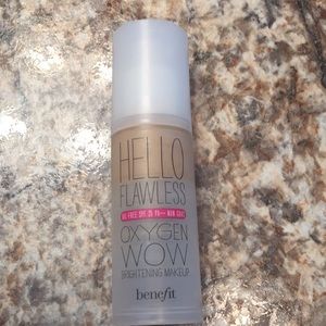 Hello Flawless Foundation